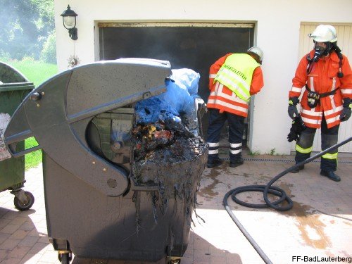 2009_05_24 Kontainerbrand Gollee Wiesenbek 006